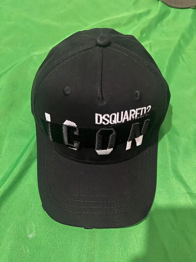 Dsquared2 Cap — Black / White · Bra Cap foto QC real 1