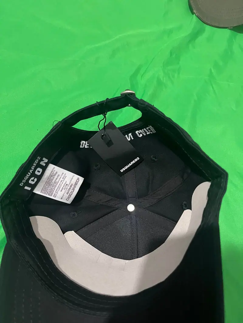 Dsquared2 Cap — Black / White · Bra Cap foto QC real 3