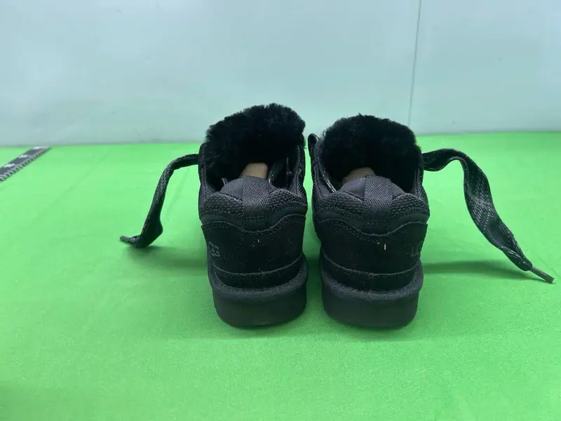 UGG Lowmel foto QC real 4