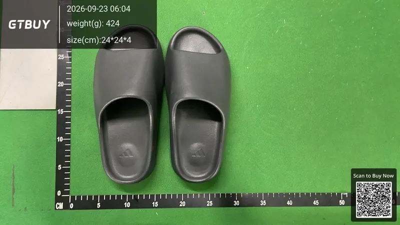 Adidas Yeezy Slide foto QC real 4