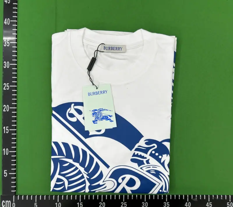 Burberry T-shirt foto QC real 5