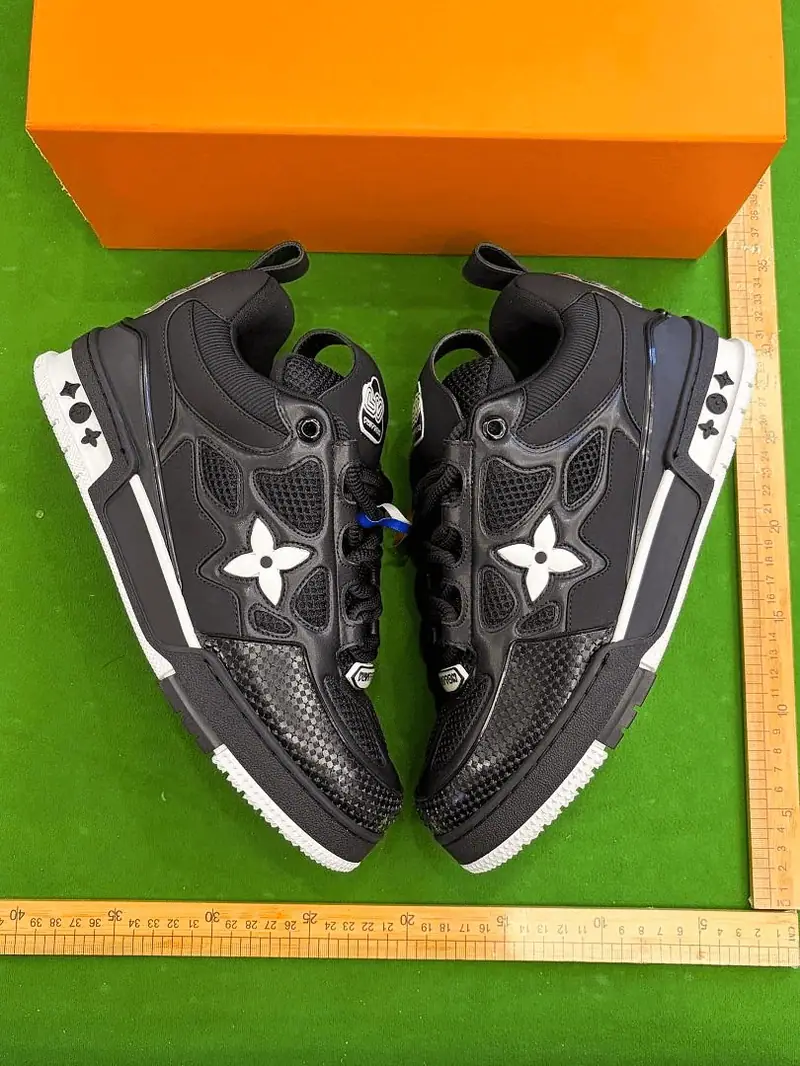Louis Vuitton LV Skate Black White Purple foto QC real 1