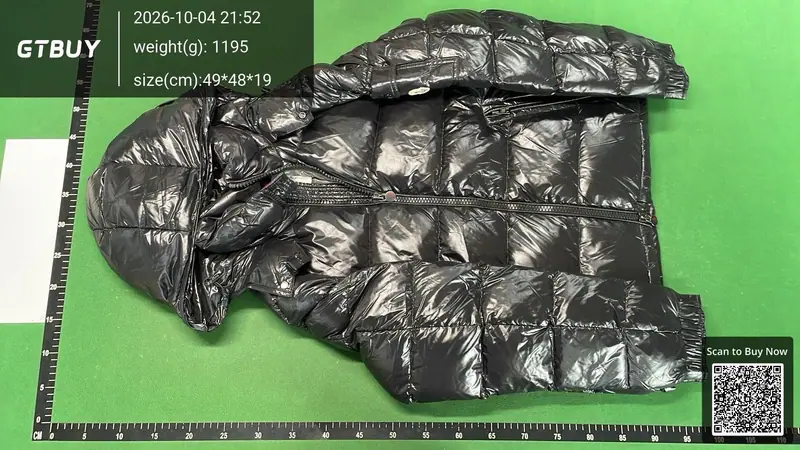 Moncler Maya — Black · Down Jacket foto QC real 1
