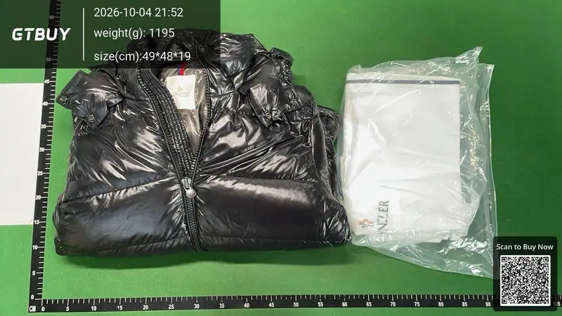 Moncler Maya — Black · Down Jacket foto QC real 4