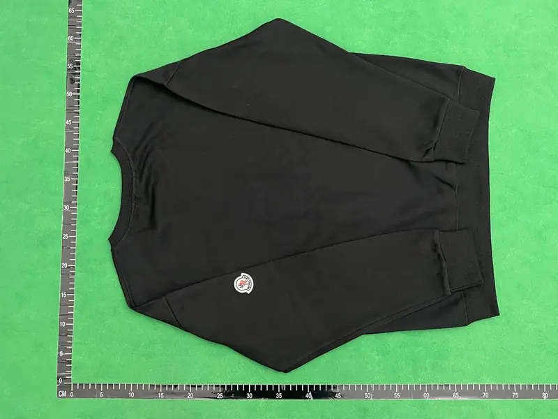 Foto de la comunidad Moncler Sweatshirt 7768670854 6