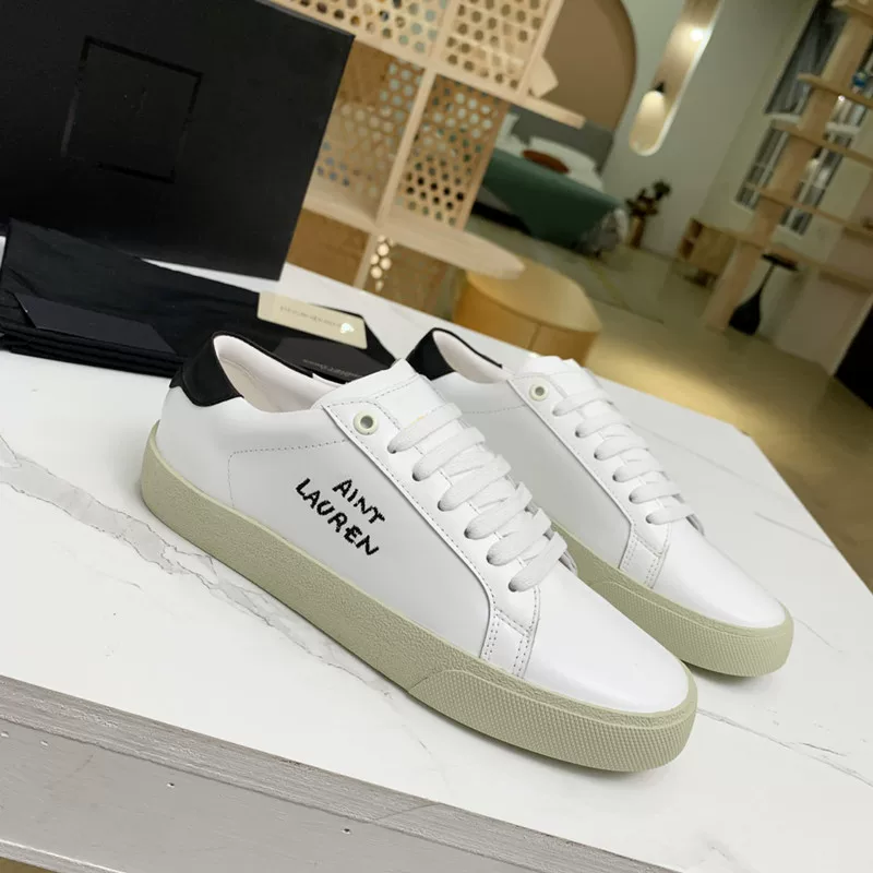 Saint Laurent Court Classics photo 7