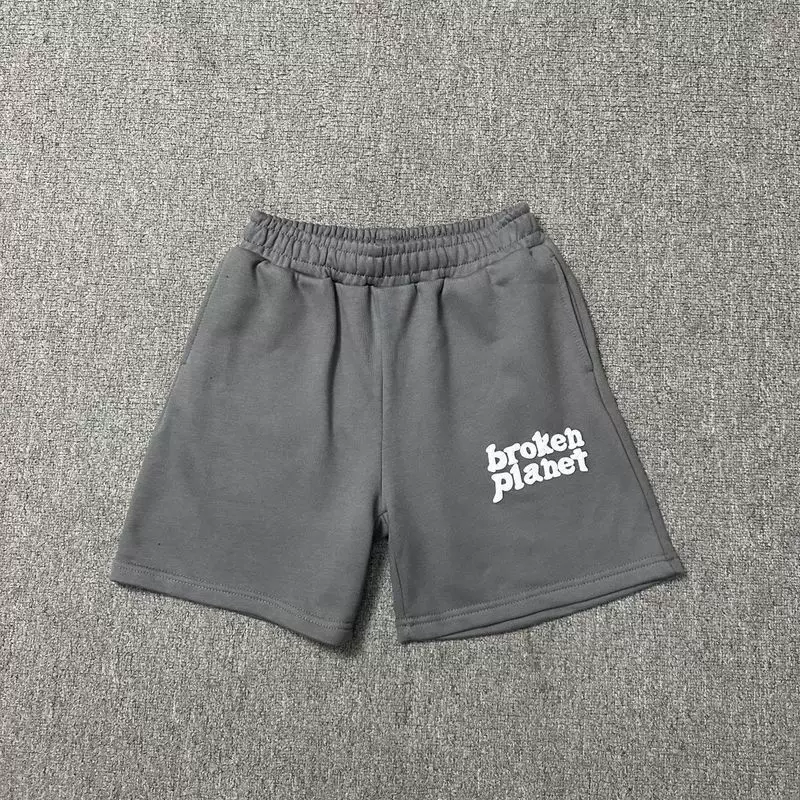 SHORTS BROKEN PLANET photo 2