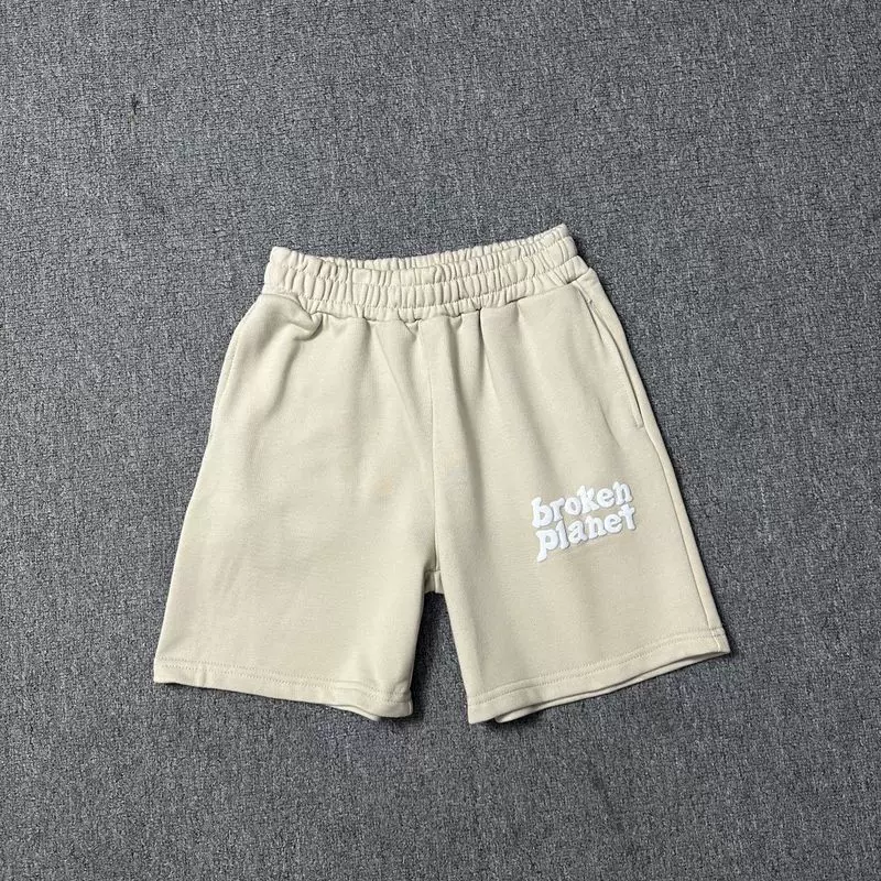 SHORTS BROKEN PLANET photo 4