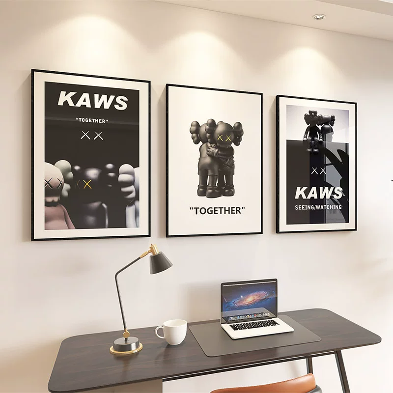 CUADROS KAWS photo 1