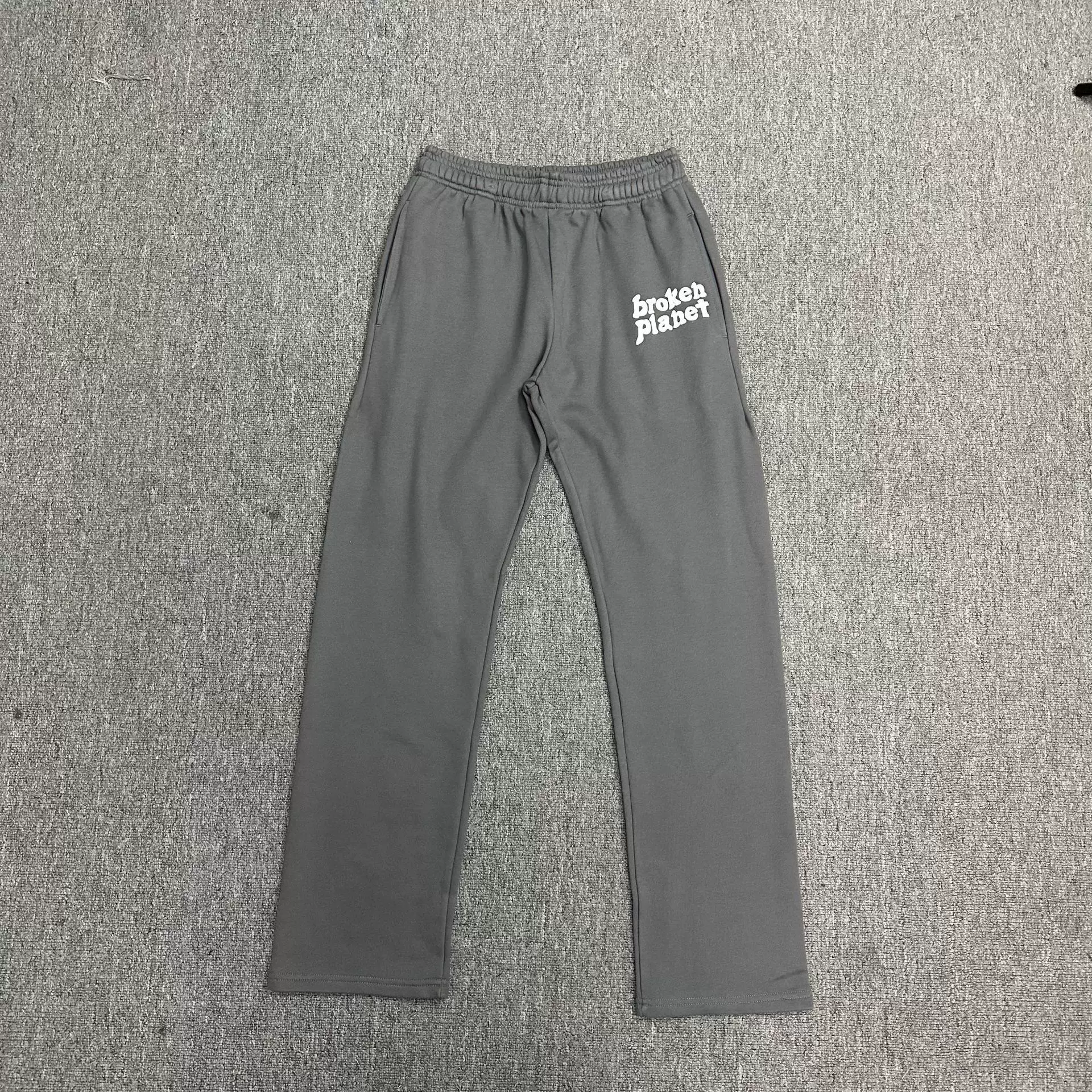 PANTALONES BROKEN PLANET photo 20