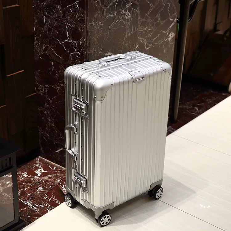 MOCHILA RIMOWA sin logo photo 3
