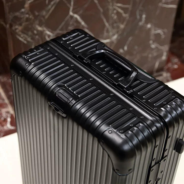 MOCHILA RIMOWA sin logo photo 2