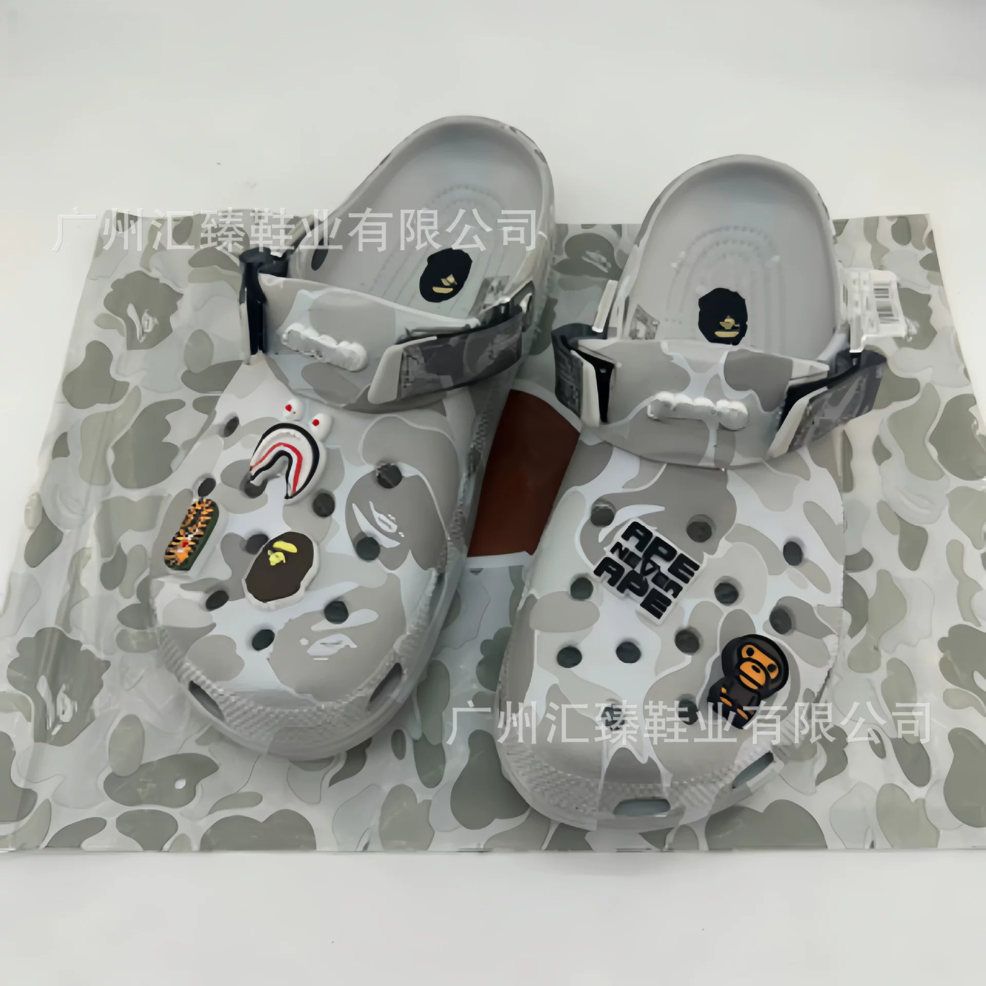 CROCS X BAPESTAS photo 8