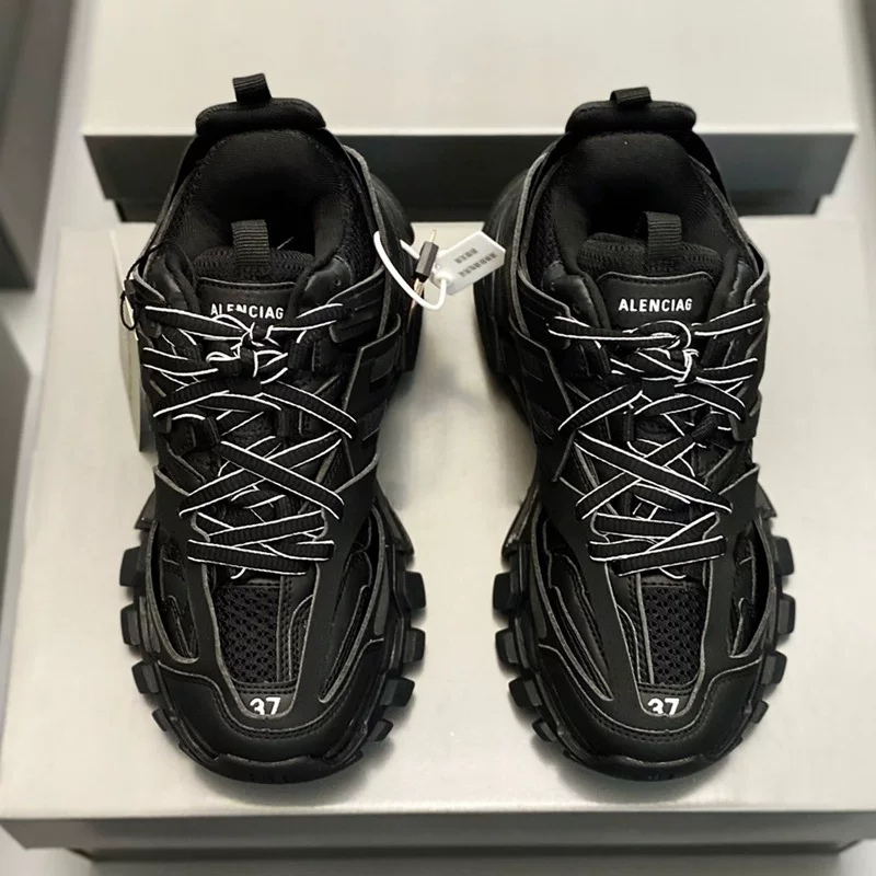 Paris Third Generation Dad Shoes Retro Track3 0 Thick Soled Sports Casual Shoes photo 4