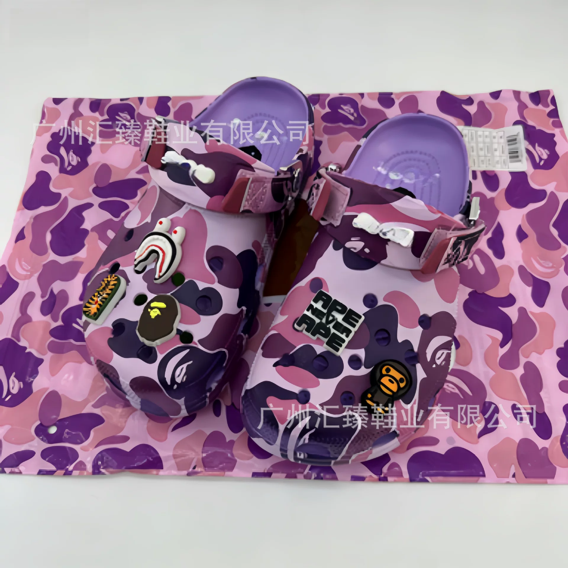 CROCS X BAPESTAS photo 6
