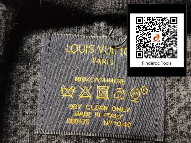 QC [Wool Suit Hat] Classic hat set! Hat ➕ scarf! Warm and super comfy ~ Miss Winter's Age Reduction Artifact ~ You can't do a hat set like this this winter~ It's so warm and stylish! Unisex fit! Can be made for couples! The anti-counterfeiting label holder is complete! Many styles, welcome to choose! 7018602003 5