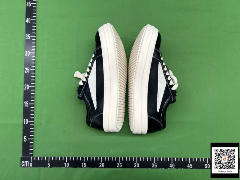 QC Ro 81 Black Leather Suede Low-Top Sneakers 7243636063 8