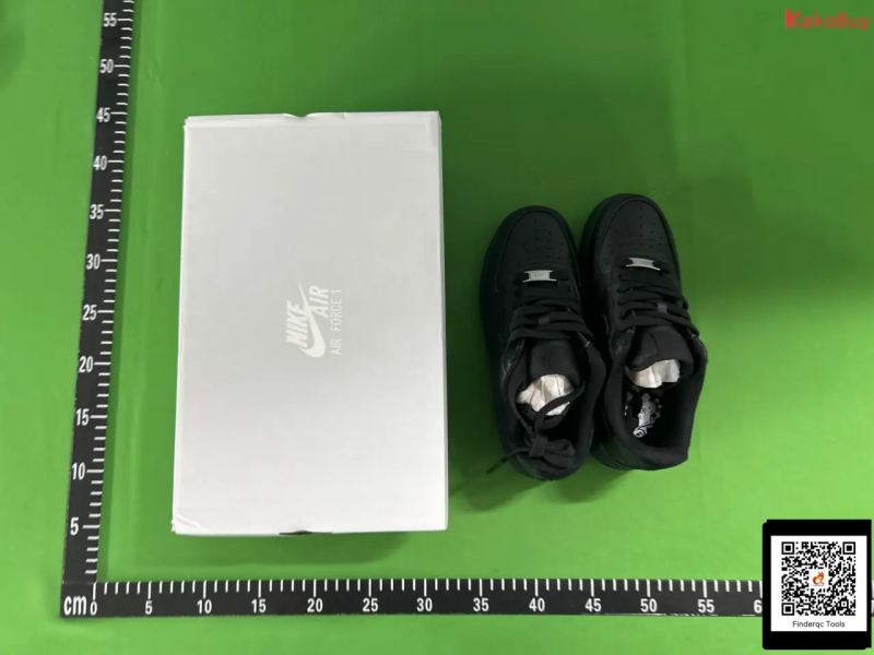 QC White Casual Sneakers 7452943943 4