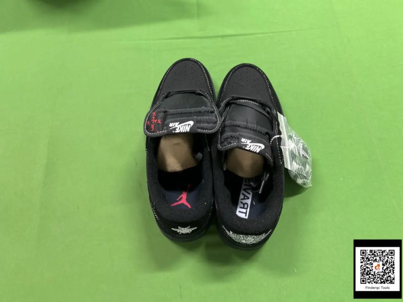 QC AJ1 Low Barb Hiroshi Fujiwara TS Sneakers 7612879805 7