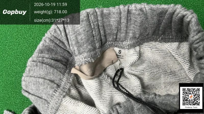 QC Fog Multi-Thread Flocking Small Label Letter Printed Shorts Drawstring Casual Loose Five-Point Pants for Men and Women 7783004039 1