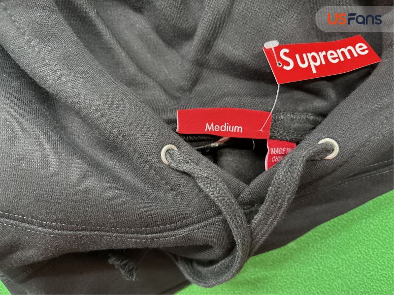 25Fw Supreme Patch Big Logo Embroidered Fleece-Lined Heavyweight Hooded Sweatshirt for Men, Popular Autumn and Winter Style, Solid Color