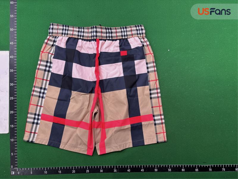 QC Shorts Burberry foto 3