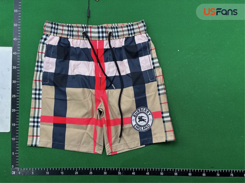 QC Shorts Burberry foto 2