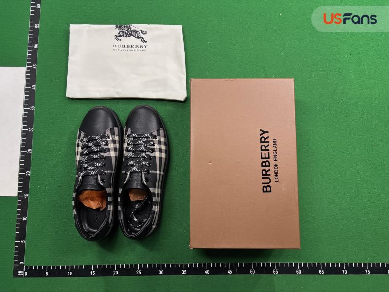 QC Burberry foto 1