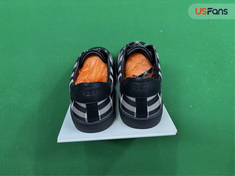 QC Burberry foto 3