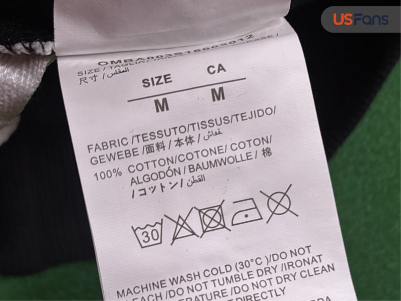 QC Off White Hoodie foto 1