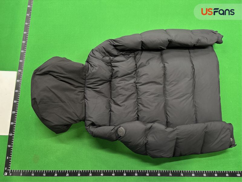 QC Moncler Puffer foto 3