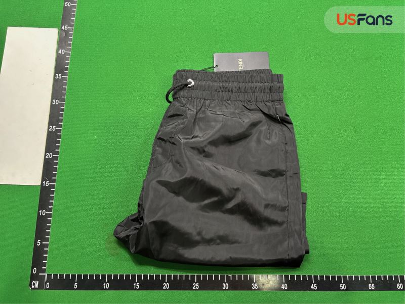 QC Banador Fendi Reacciona Con Agua foto 4
