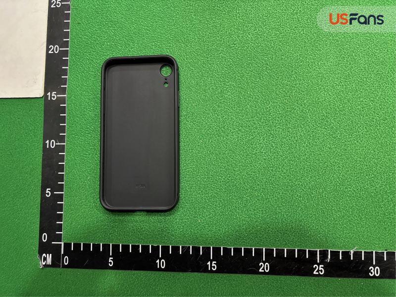 QC Off White Case foto 3
