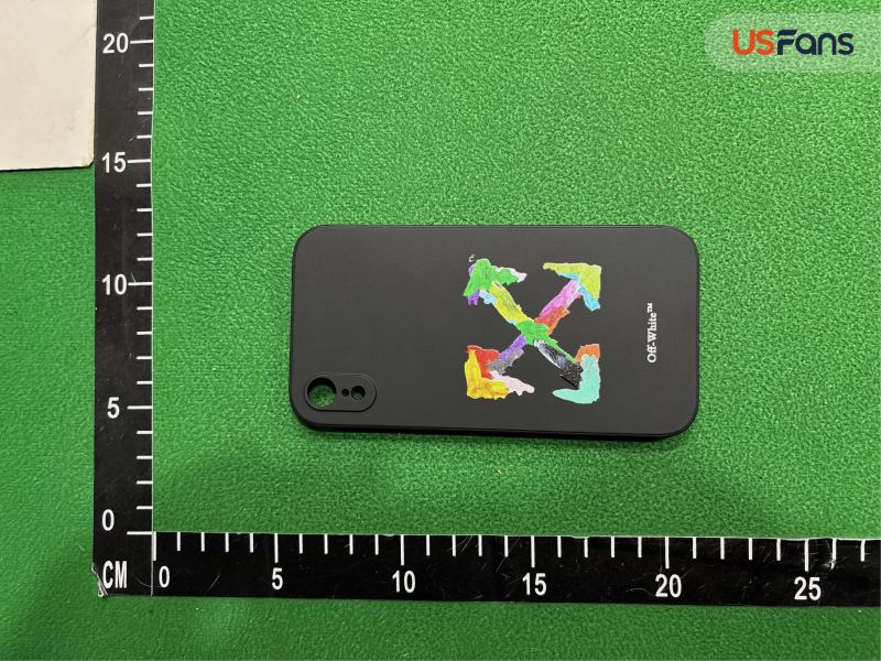 QC Off White Case foto 2