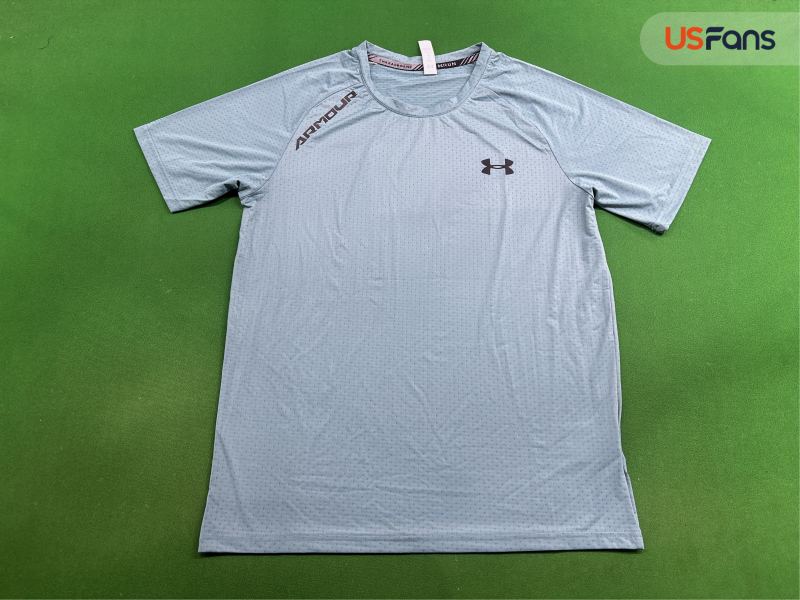 QC Camiseta Under Armour foto 2