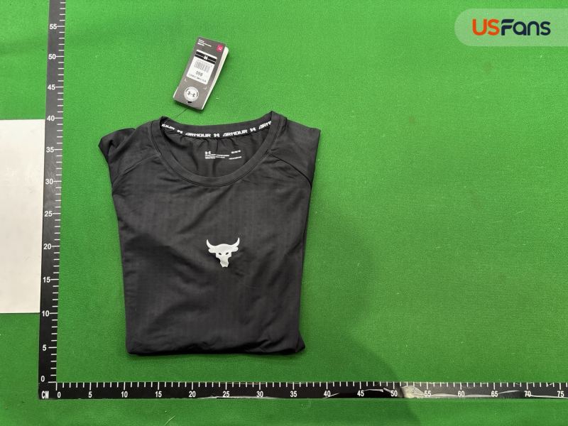 QC Camiseta Under Armour foto 4