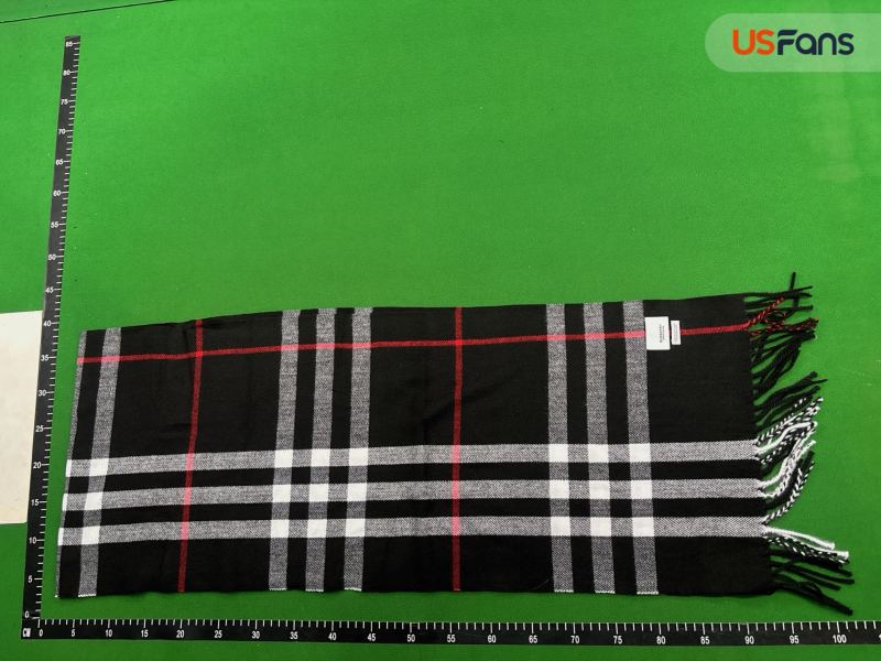 QC Burberry Scarf 8 Colorways Premium Quality foto 1