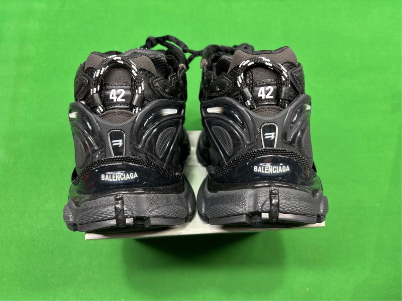 QC BLCG Mold Runner 2.0 7563981183 3