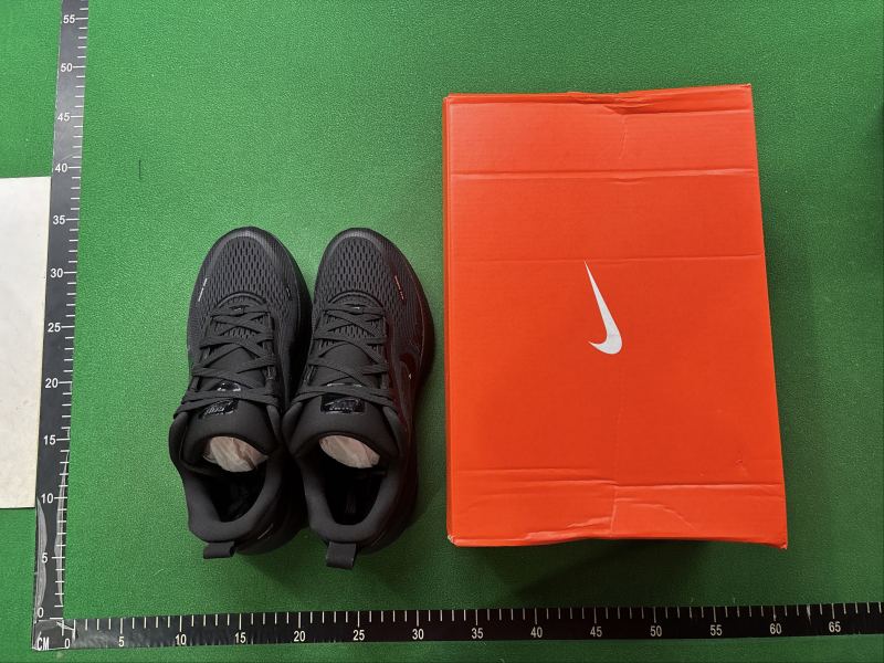 QC Nike Vomero 18 foto 1