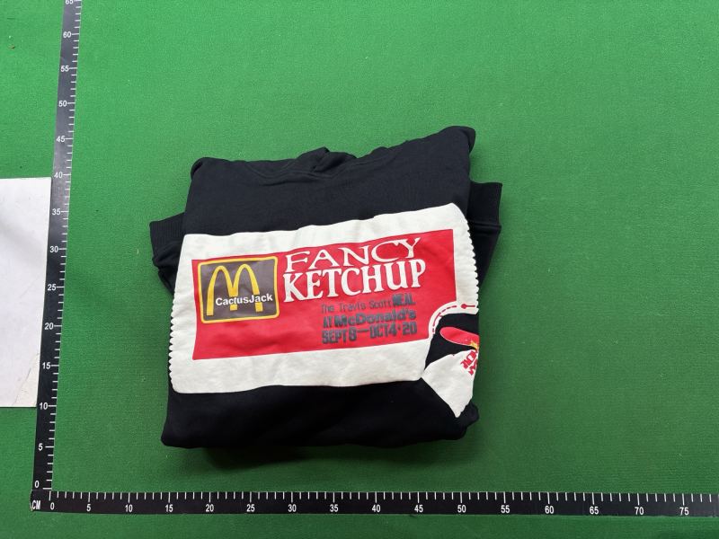 QC Travis Scott Hoodie foto 4