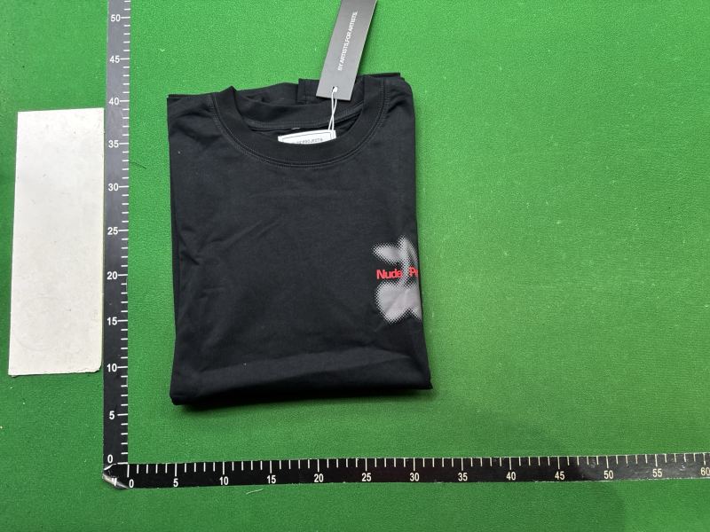 QC Camisetas Nude Project foto 4