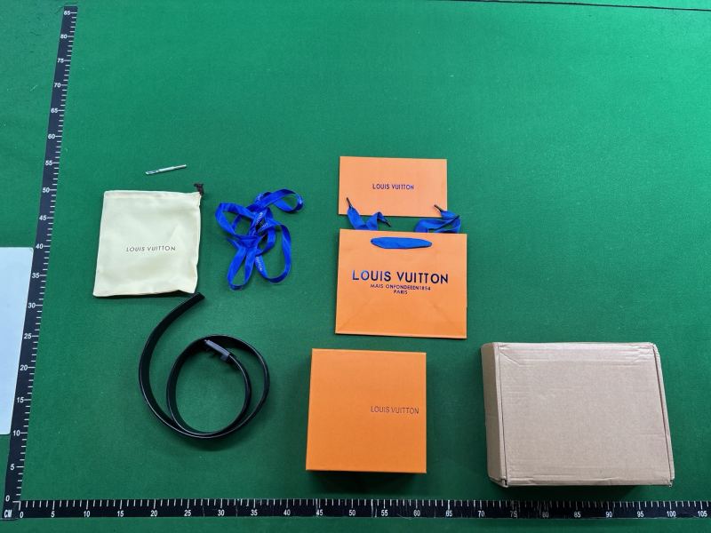 QC Cinturon Louis Vuitton foto 3