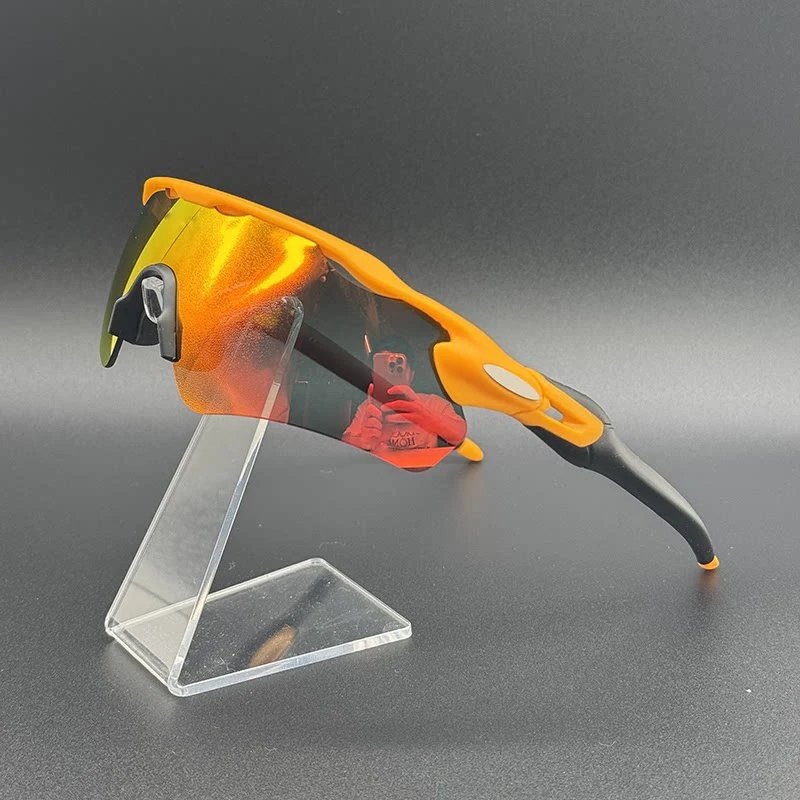 OAKLEY photo 38