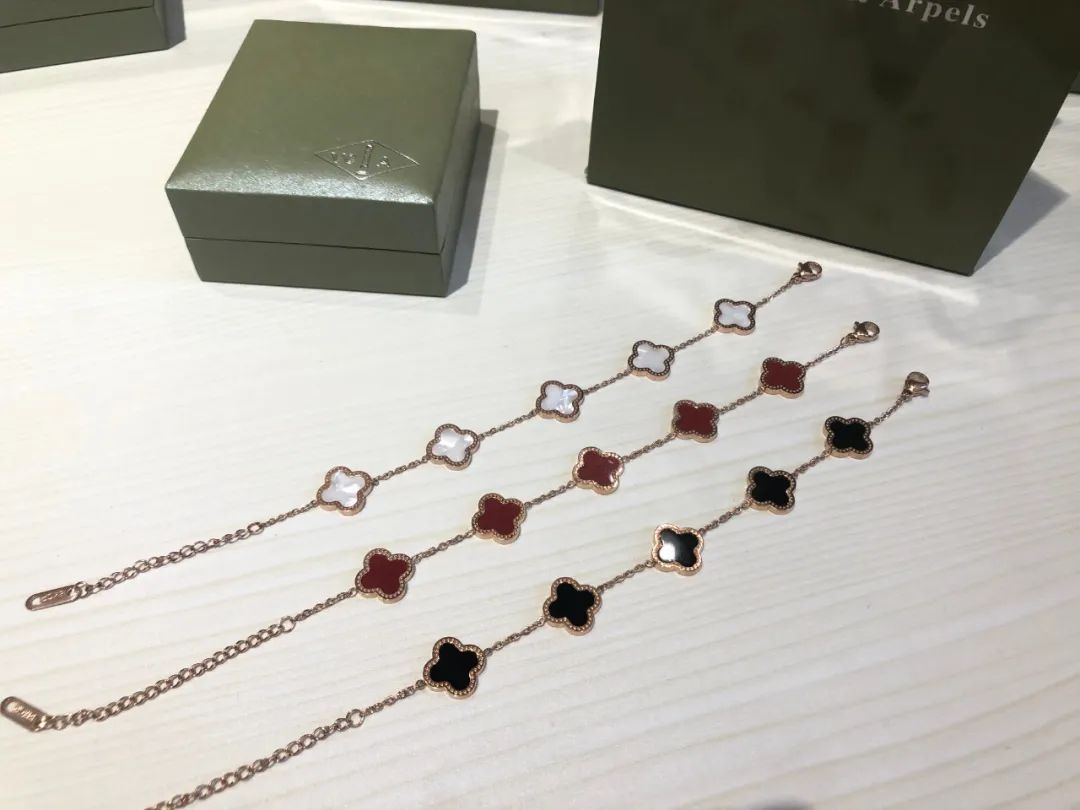 PULSERA VAN CLEEF photo 14