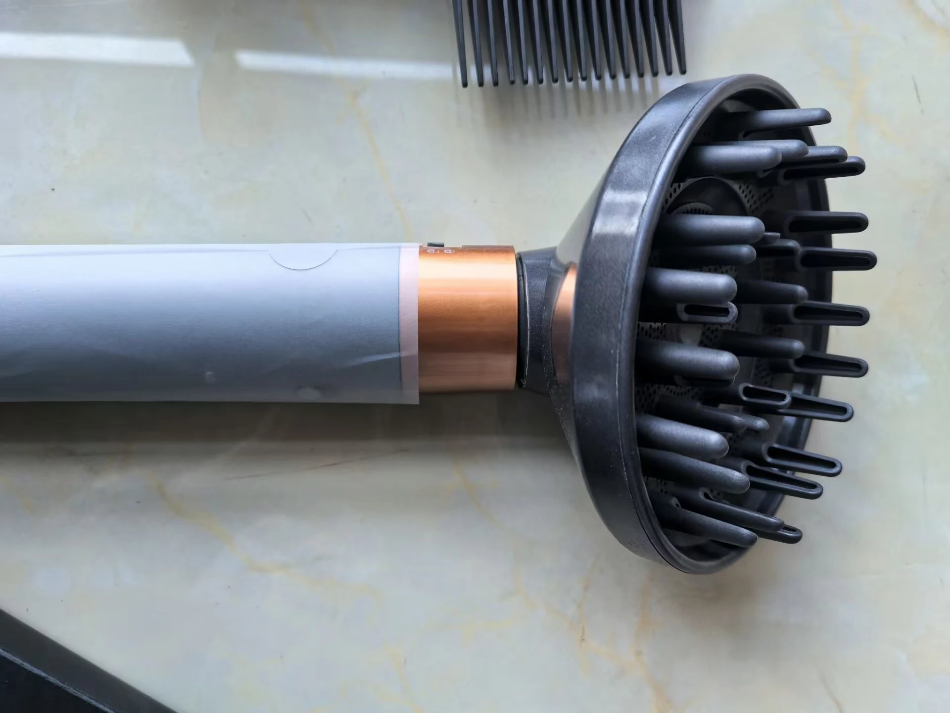 Dyson HS 07 photo 14