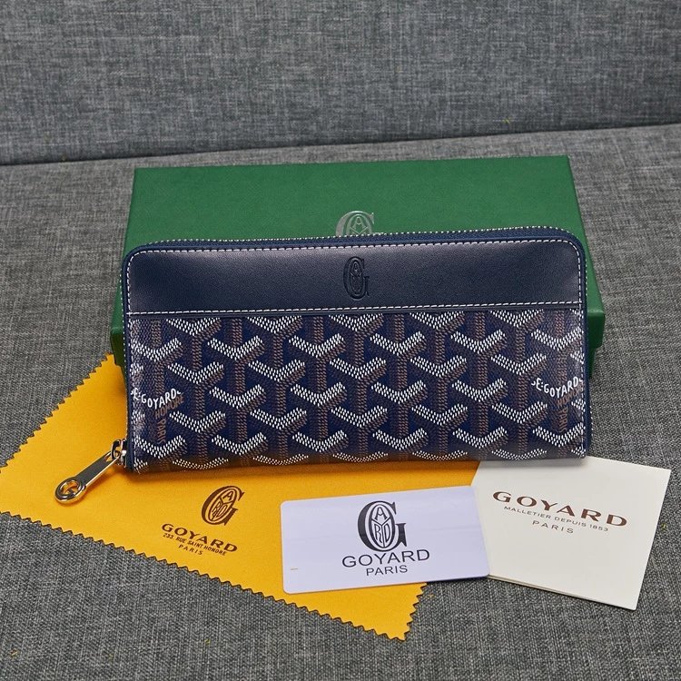 Goyard Wallet photo 36