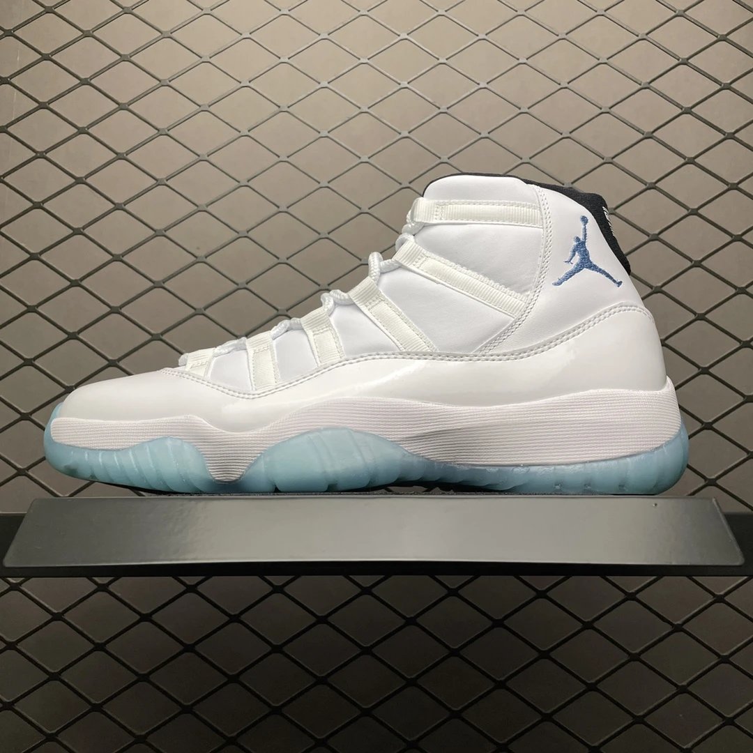 Air Jordan 11 photo 44