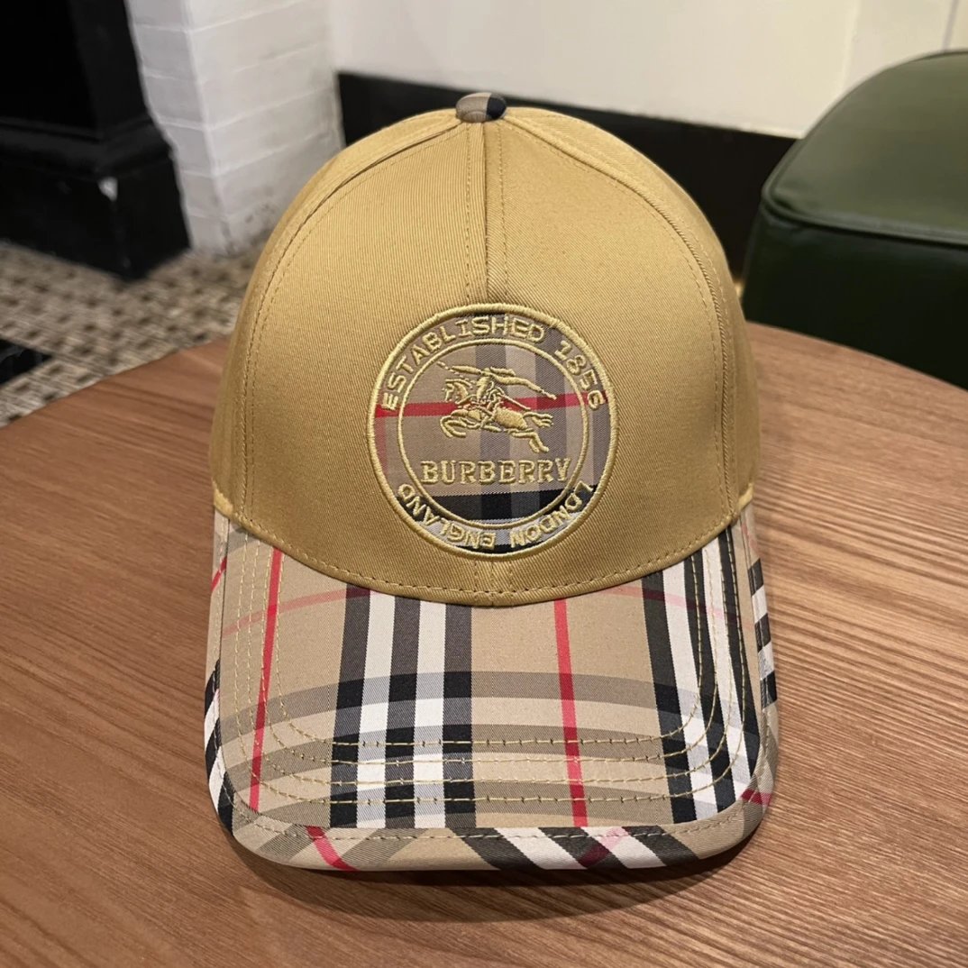 GORRA BURBERRY photo 2