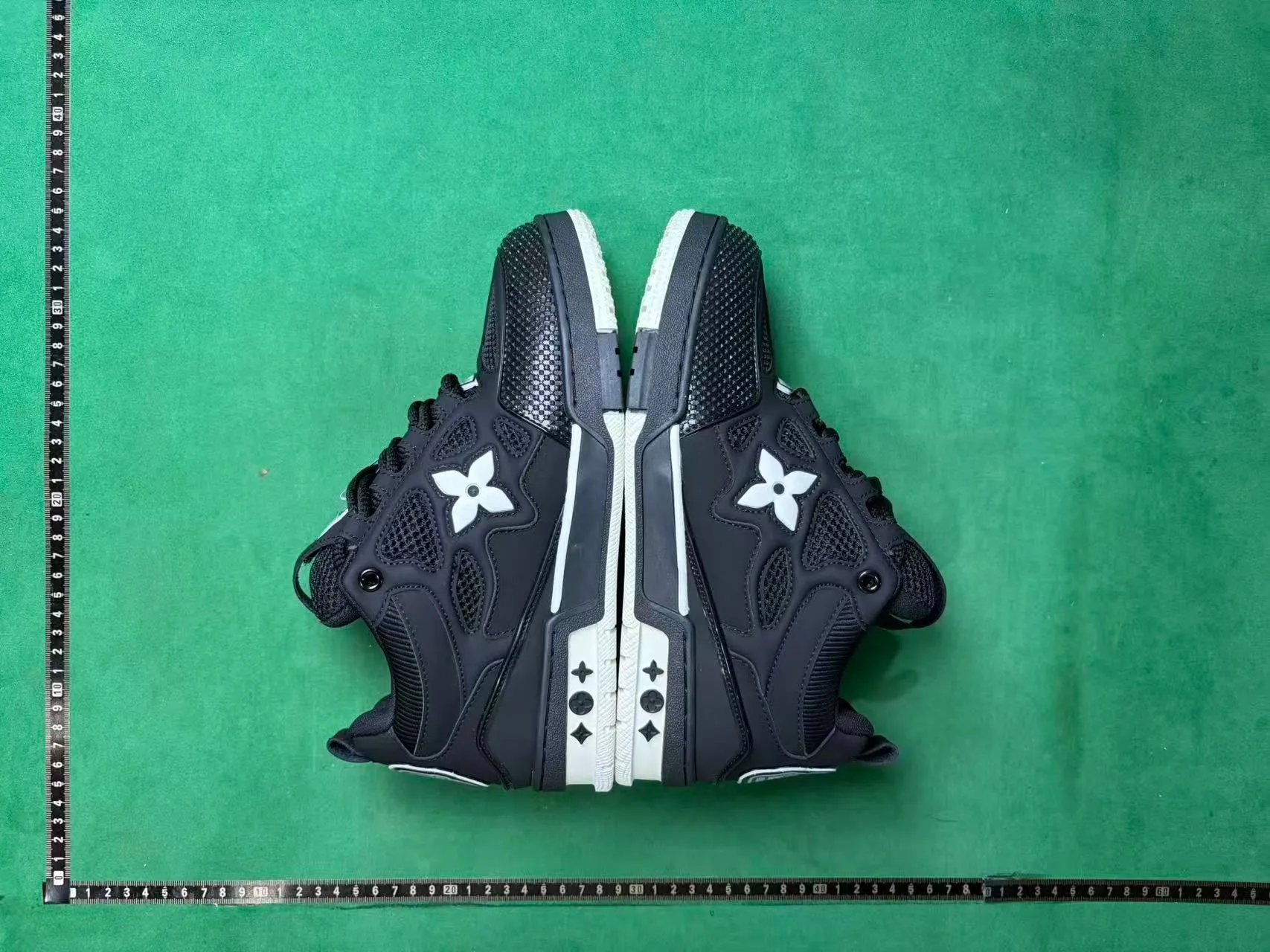 LV SNEAKERS photo 24