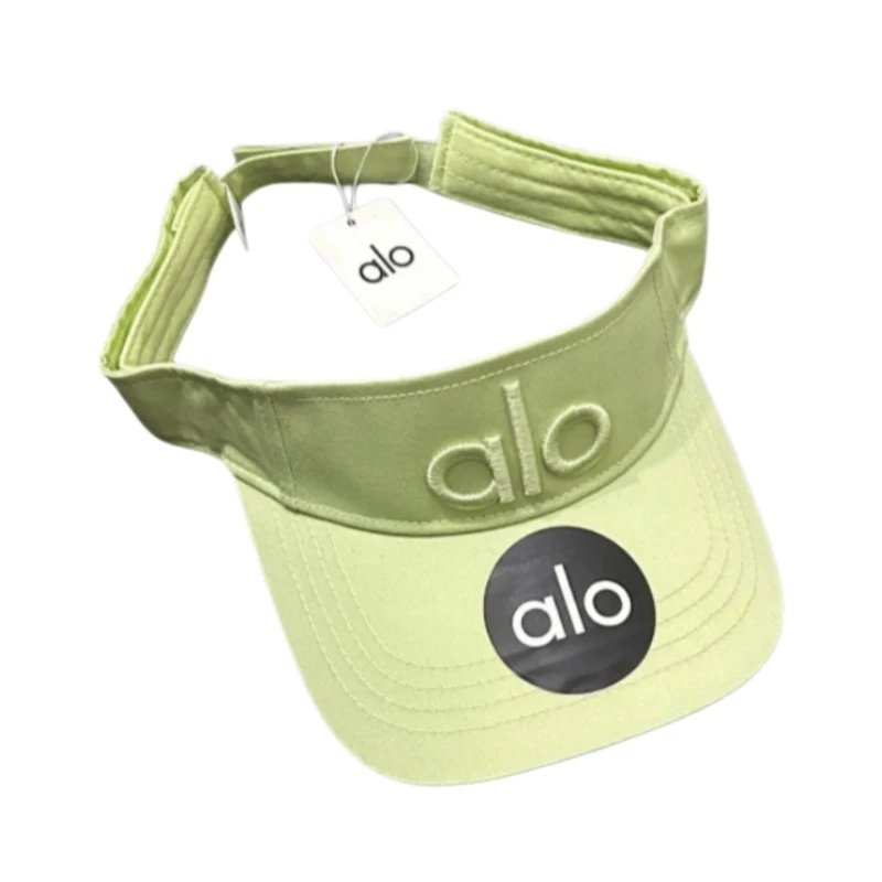 alo yoga cap photo 1